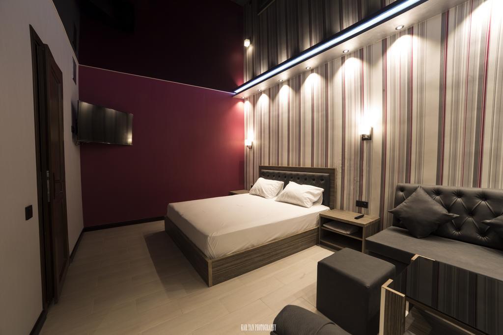 Voyage Hotel Jereván Szoba fotó